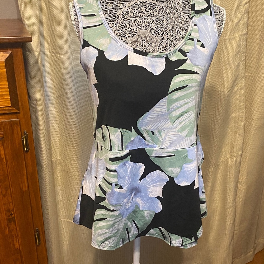 G.I.L.I. Floral Black and Green Workout Top